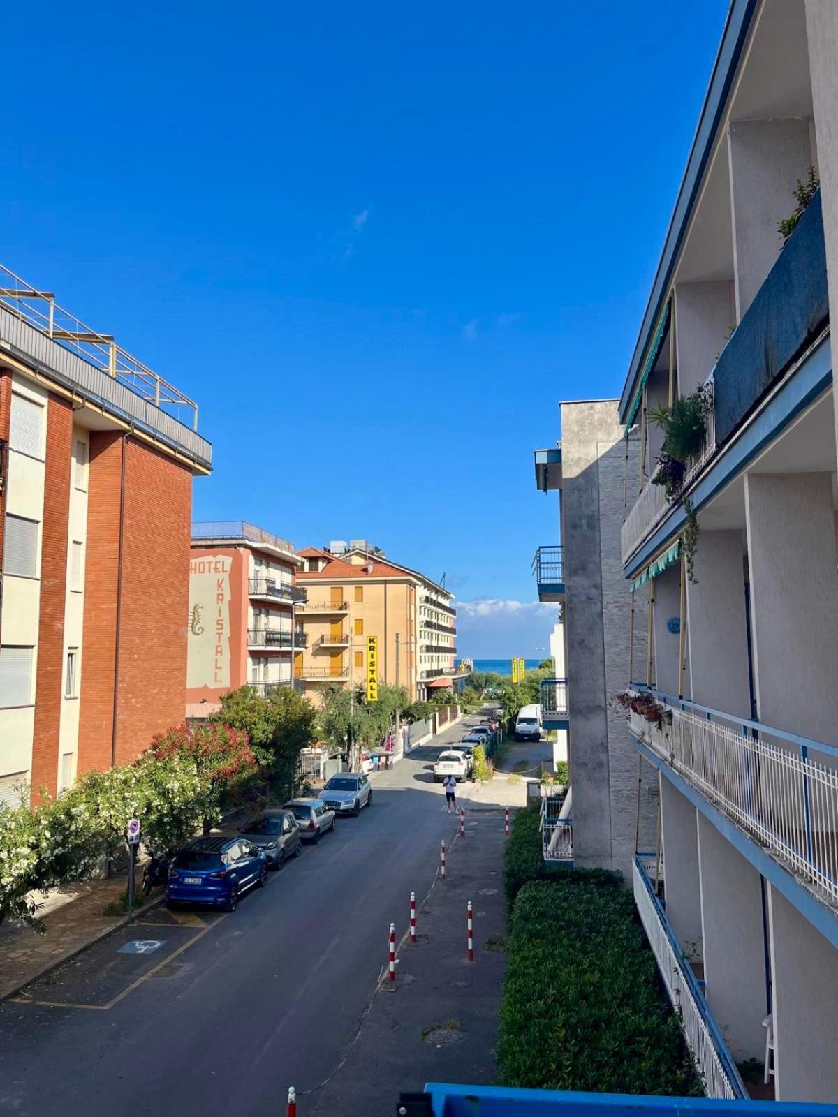 Appartamento A 100 Mt Dalla Spiaggia Diano Marina Exteriér fotografie